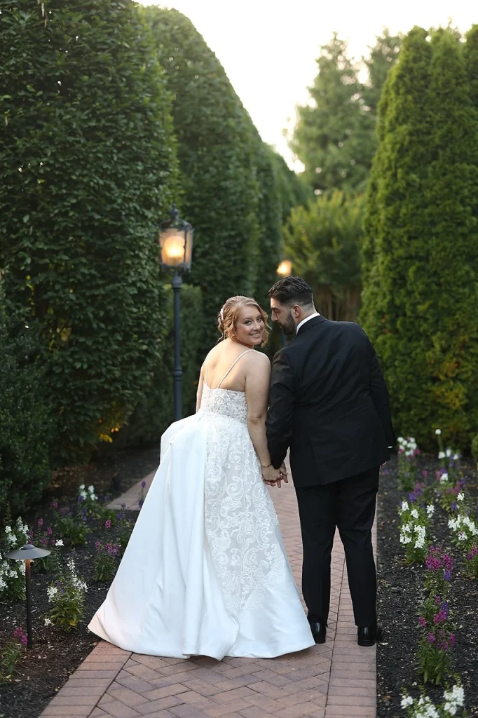 Wedding Venue Moments in Its Gardens